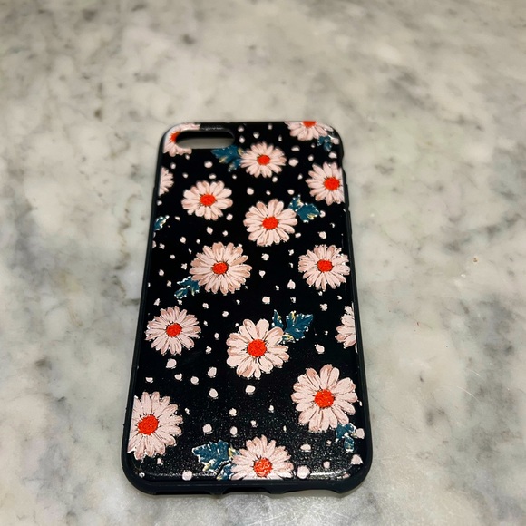 4️⃣for $35/ $10 each, Various iPhone SE phone cases - Picture 5 of 16